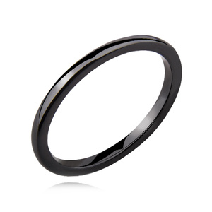Czarny pierścionek ceramiczny 2mm